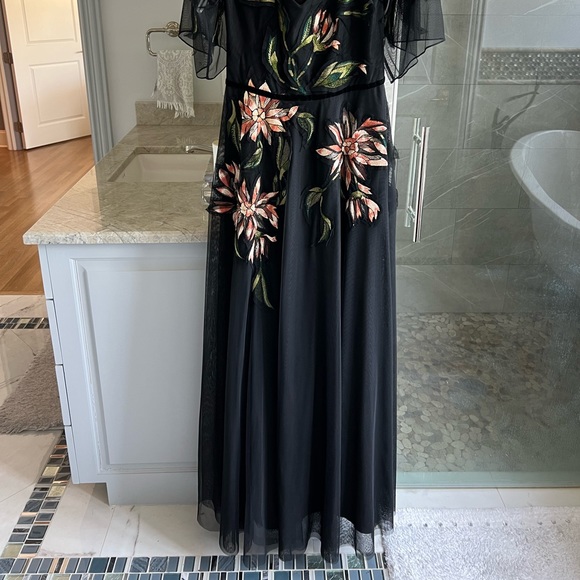 SOLD Marchesa Notte V-Neck Half-Sleeve Floral Embroidered Tulle A-Line Gown - Picture 5 of 12